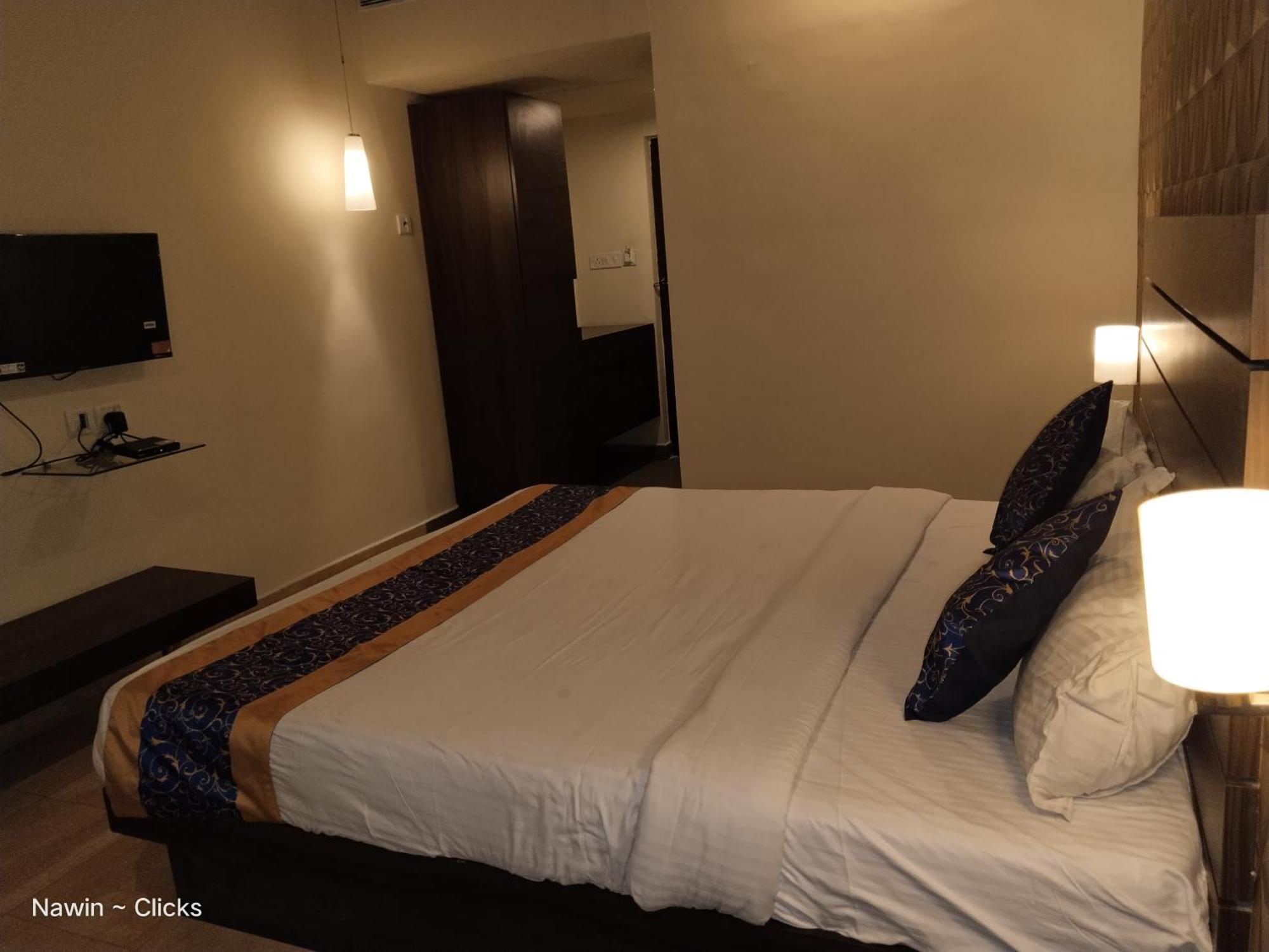 Redfox Hotel- Aminjikarai Τσενάι Εξωτερικό φωτογραφία